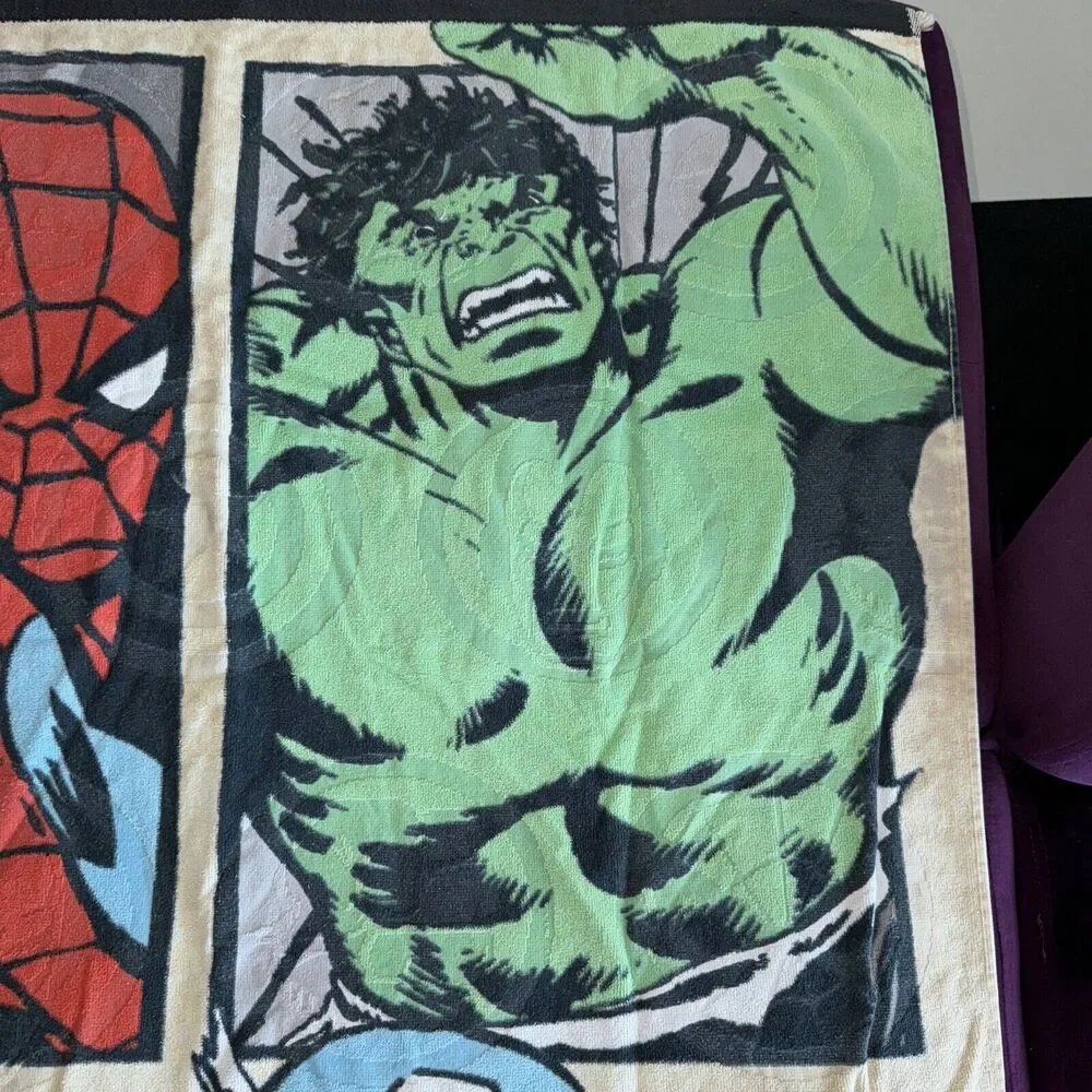VNTG MARVEL The Avengers Beach Towel Hulk Spider Man Iron Man Captain America